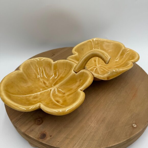 Vtg. MCM Belmar #852 California Pottery Gold Divided Leaf Nut/Candy Dish Yellow - Picture 5 of 9